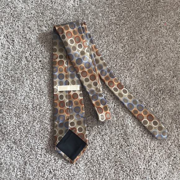 Michael Kors tan tie! - Picture 3 of 5